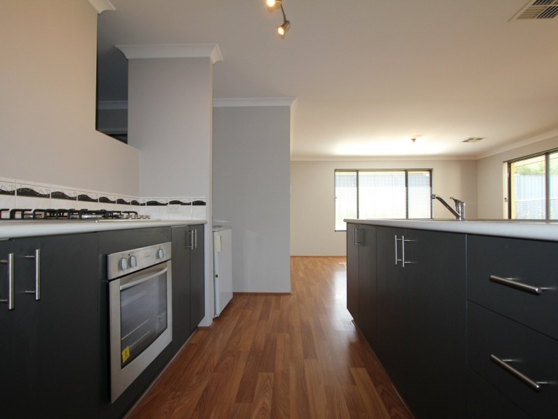 10 Chertsey Way, Wellard WA 6170