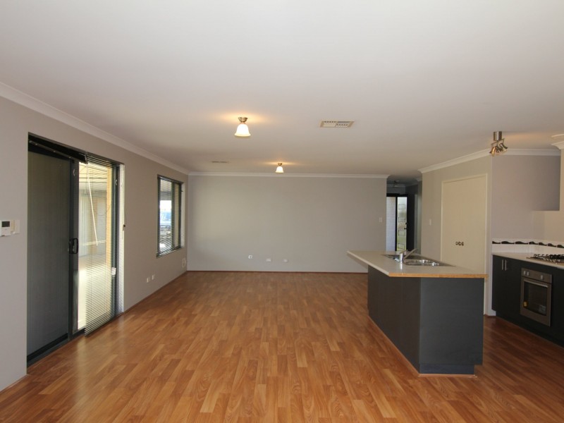 10 Chertsey Way, Wellard WA 6170