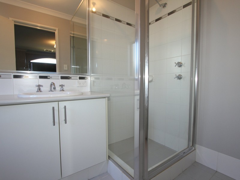 10 Chertsey Way, Wellard WA 6170