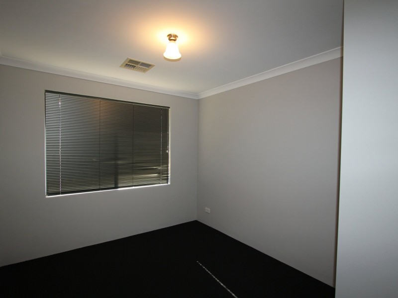 10 Chertsey Way, Wellard WA 6170