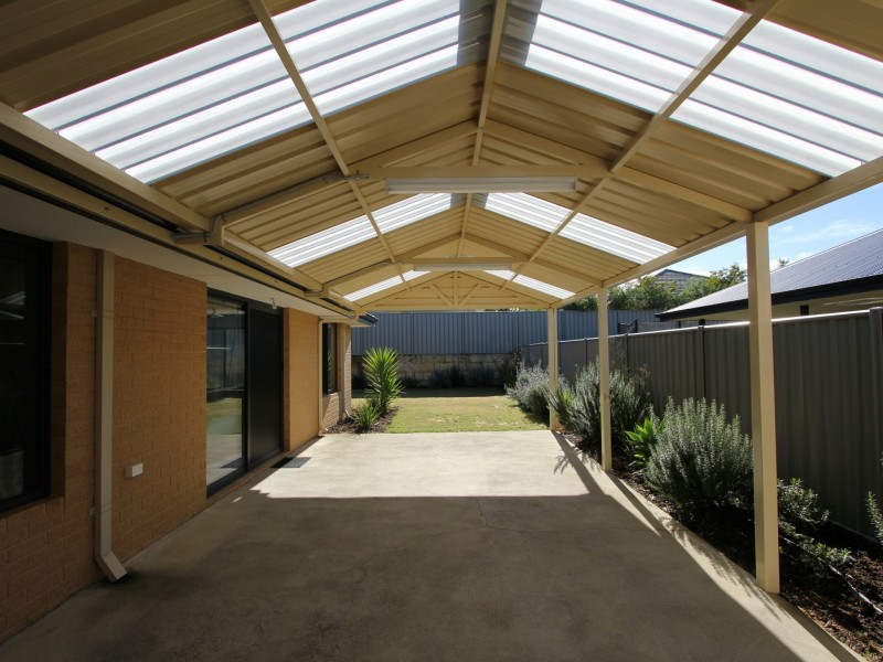 10 Chertsey Way, Wellard WA 6170