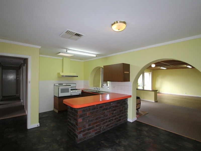 16 Pedder Way, Parmelia WA 6167