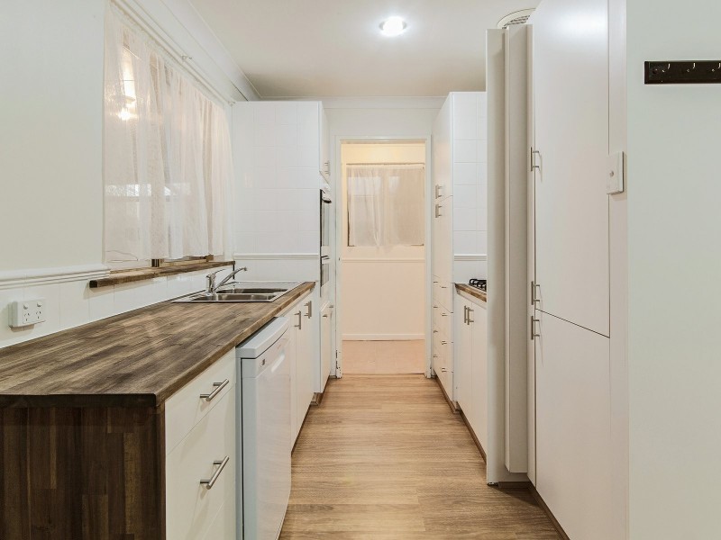 32 Tunnicliffe Street, Parmelia WA 6167