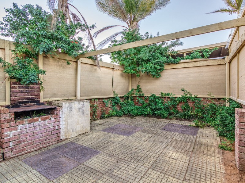 32 Tunnicliffe Street, Parmelia WA 6167