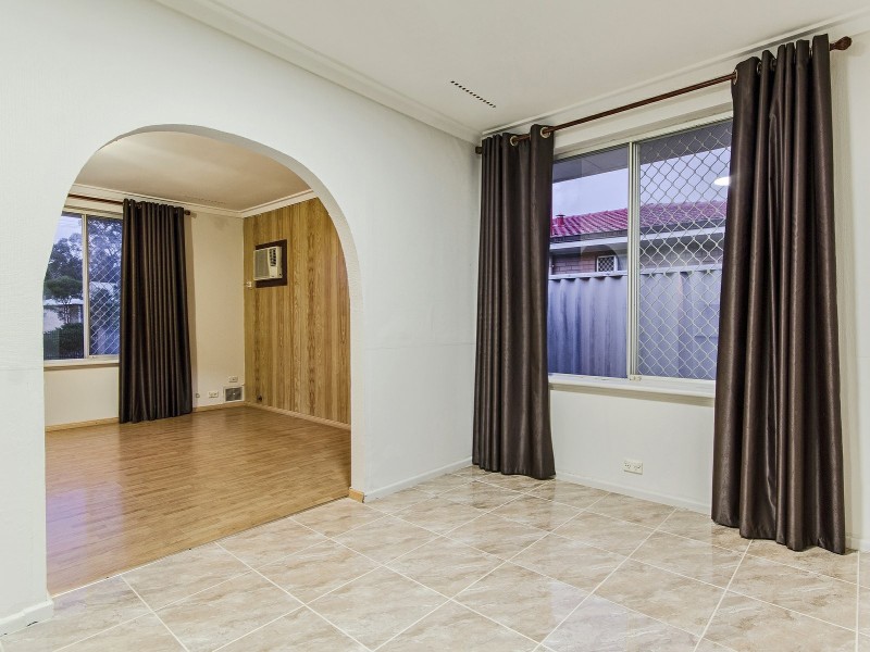 14 Hennessy Ave, Orelia WA 6167