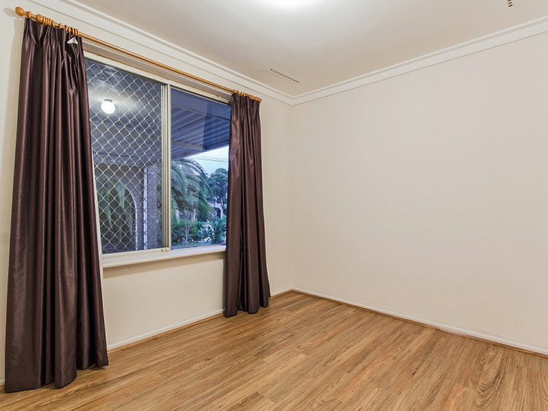 14 Hennessy Ave, Orelia WA 6167