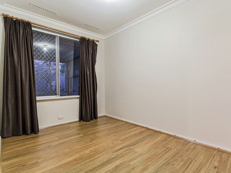 14 Hennessy Ave, Orelia WA 6167