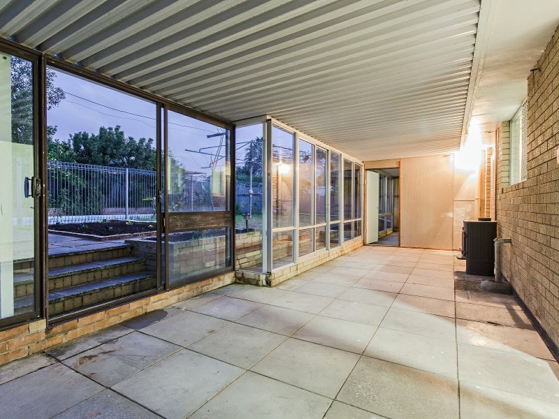 14 Hennessy Ave, Orelia WA 6167