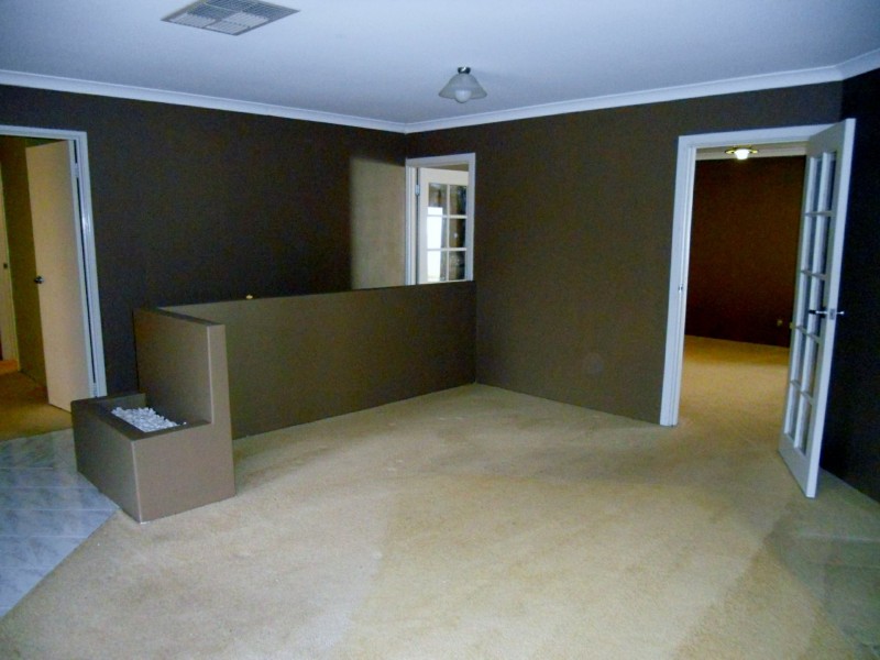 99 Brenchely Drive, Atwell WA 6164