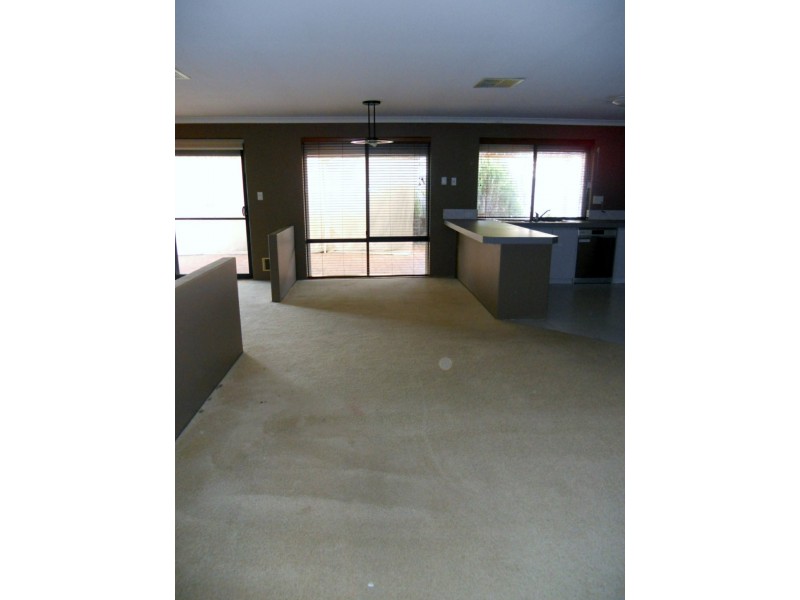 99 Brenchely Drive, Atwell WA 6164