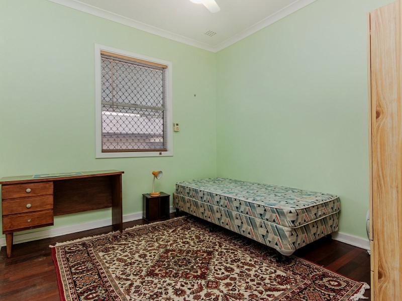 15 Nye Way, Orelia WA 6167