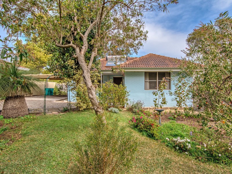 15 Nye Way, Orelia WA 6167