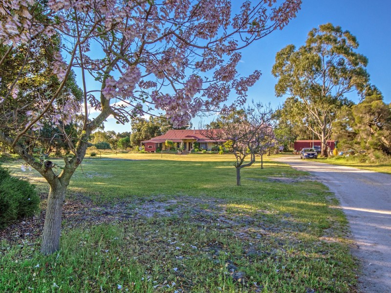 311 Nicolas Drive, Casuarina WA 6167