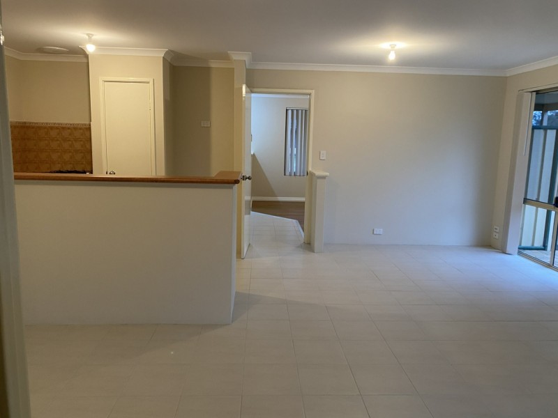 42 Pepperell Crescent, Leda WA 6170