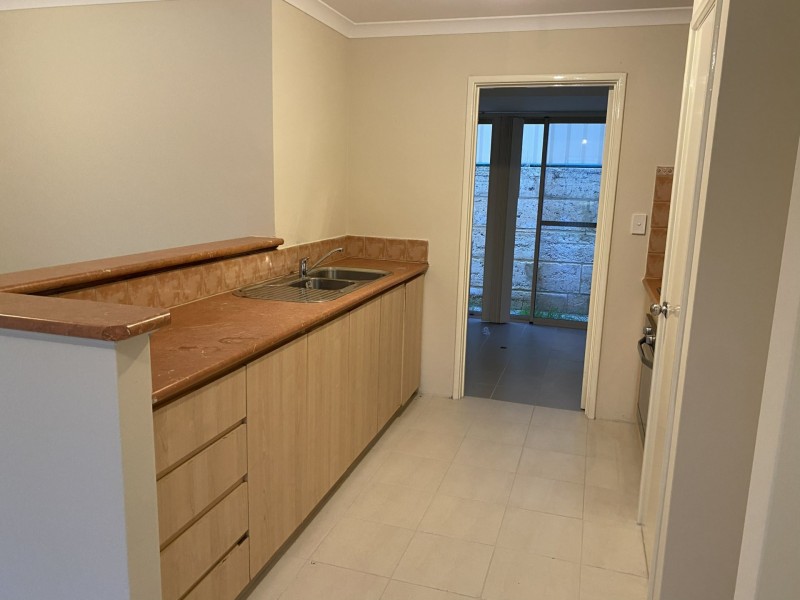 42 Pepperell Crescent, Leda WA 6170