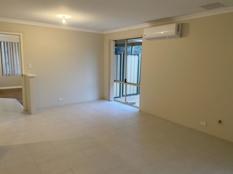 42 Pepperell Crescent, Leda WA 6170