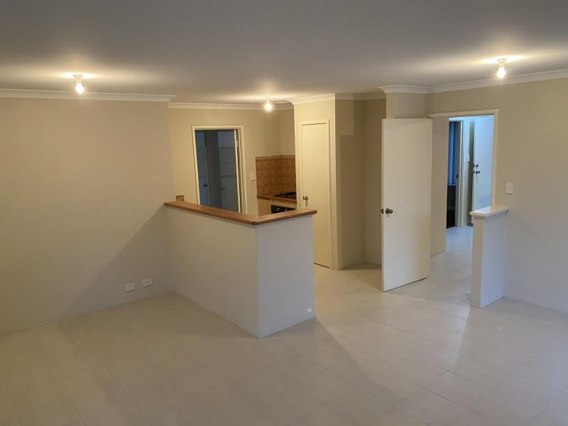 42 Pepperell Crescent, Leda WA 6170