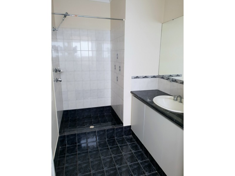 42 Pepperell Crescent, Leda WA 6170