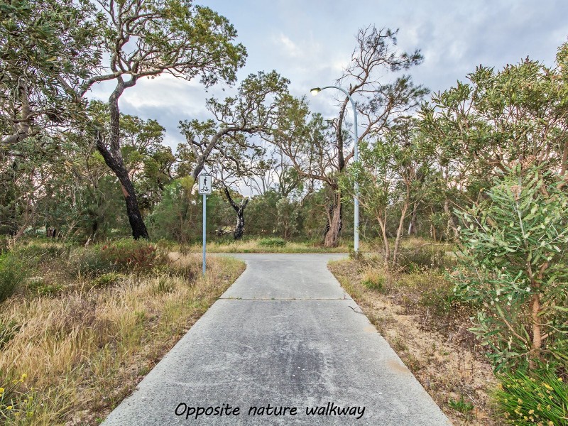8 Nottingham Parkway, Orelia WA 6167