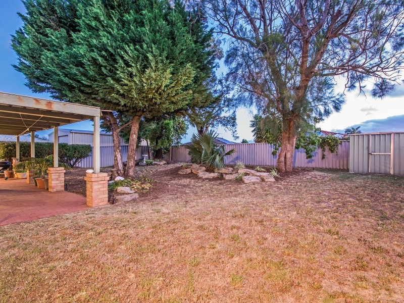 8 Nottingham Parkway, Orelia WA 6167