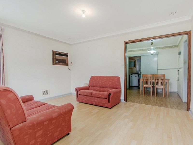 33 Westcott Road, Medina WA 6167