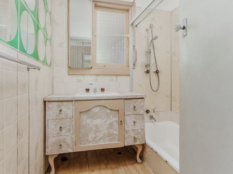 33 Westcott Road, Medina WA 6167