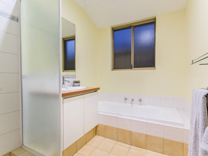 3 Hunter way, Bertram WA 6167