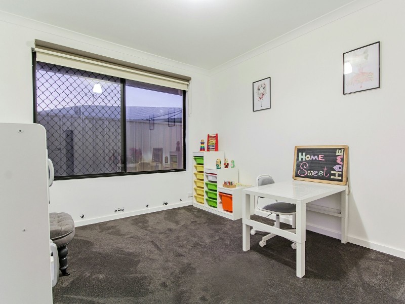 19 Lincoln Mews, Orelia WA 6167