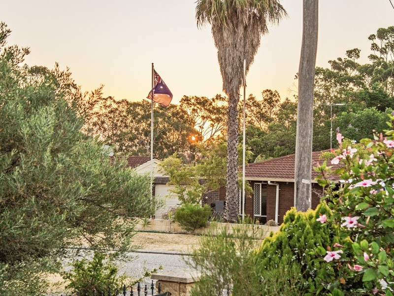 39 Woodley Way, Parmelia WA 6167