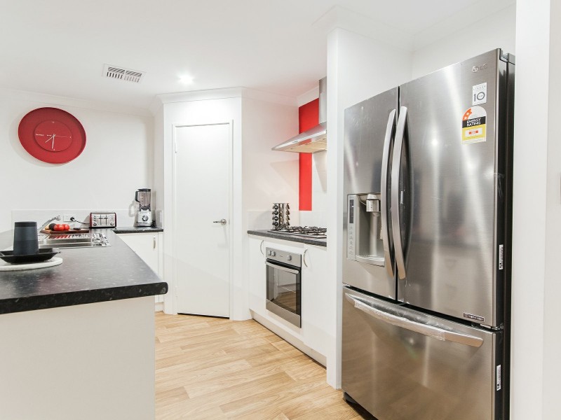 22 Dolomite Ave, Wellard WA 6170