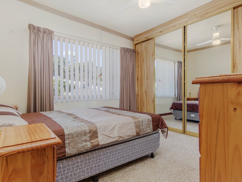 30 Hennessy Ave, Orelia WA 6167