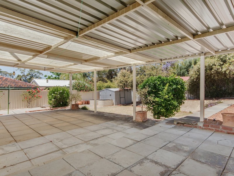 30 Hennessy Ave, Orelia WA 6167