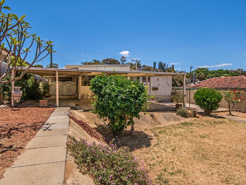 30 Hennessy Ave, Orelia WA 6167