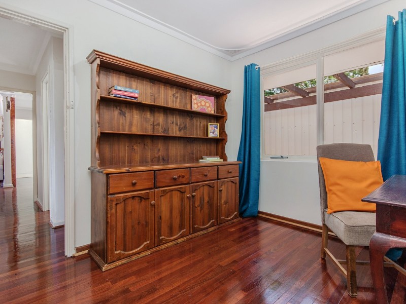 130 Calista Ave, Calista WA 6167