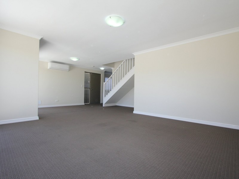 20 Peel Row, Kwinana Town Centre WA 6167