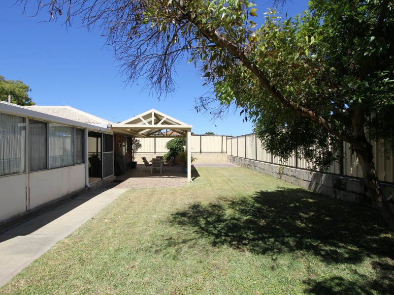 2 Fruin Court, Warnbro WA 6169