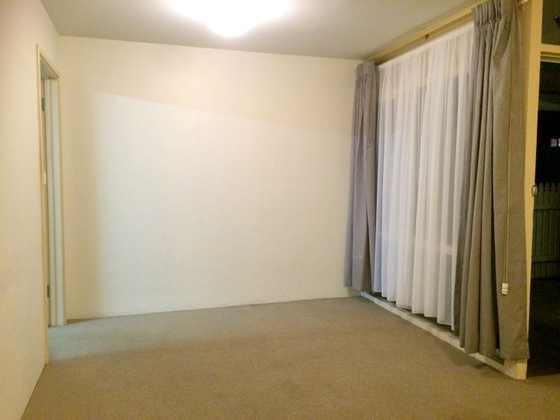 1/2 Elmslie Street, Orelia WA 6167
