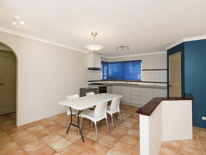 73 Discovery Crescent, Port Kennedy WA 6172