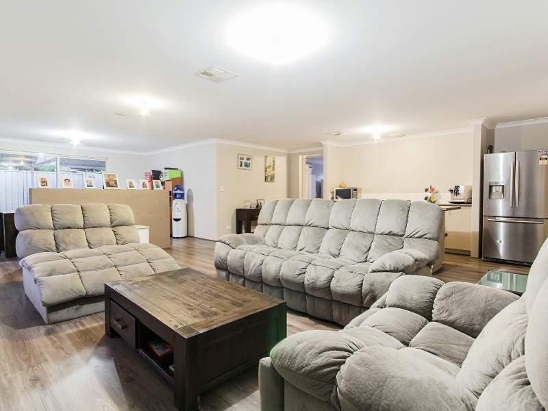 5 Halstead Turn, Wellard WA 6170