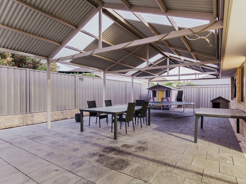 5 Halstead Turn, Wellard WA 6170