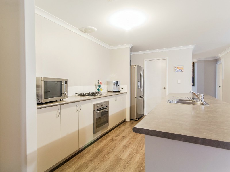 5 Halstead Turn, Wellard WA 6170