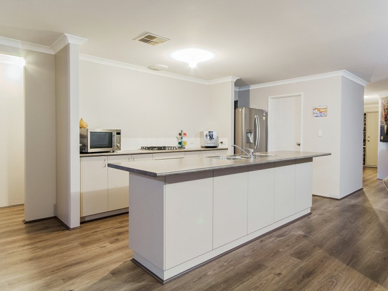 5 Halstead Turn, Wellard WA 6170