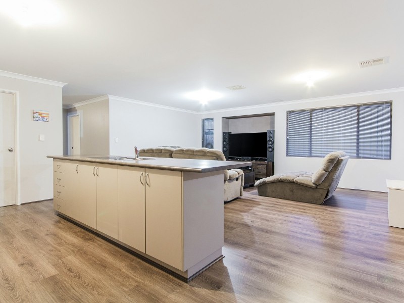 5 Halstead Turn, Wellard WA 6170