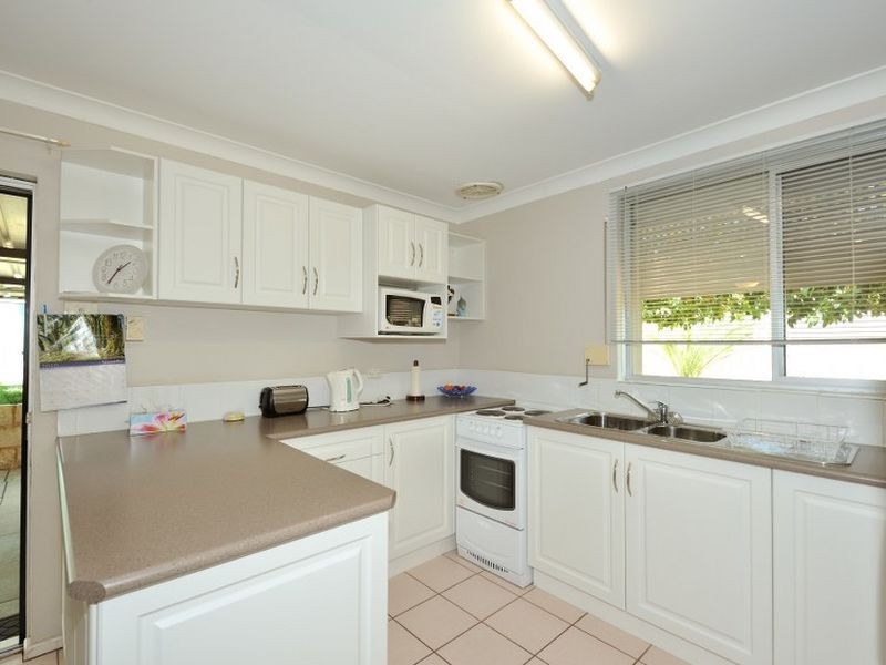 40 Madden Way, Parmelia WA 6167