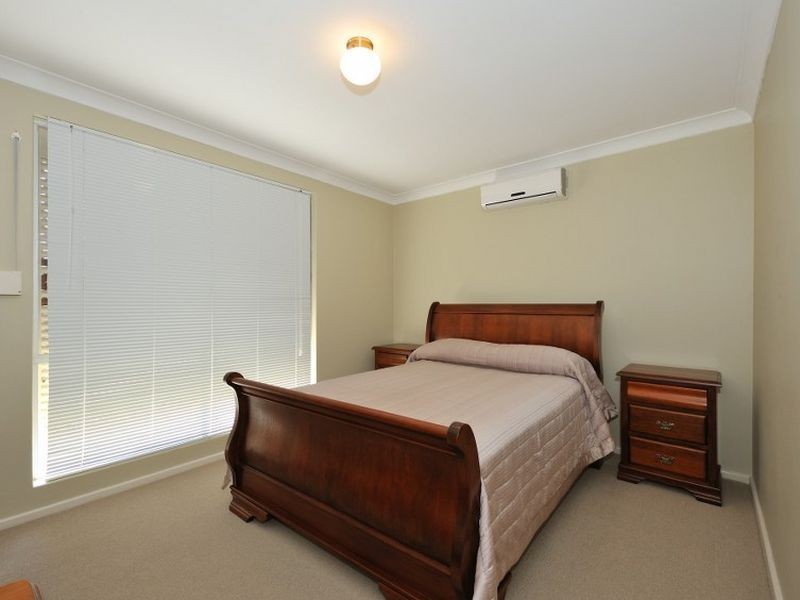 40 Madden Way, Parmelia WA 6167