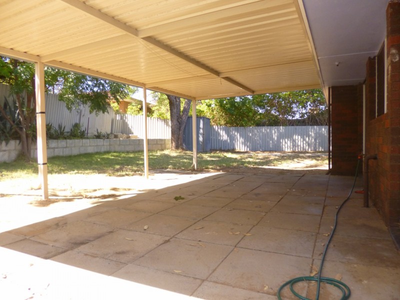 20 Tanson Road, Parmelia WA 6167