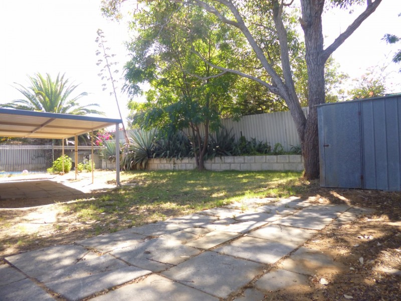 20 Tanson Road, Parmelia WA 6167