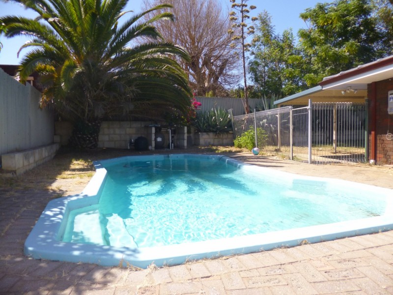 20 Tanson Road, Parmelia WA 6167