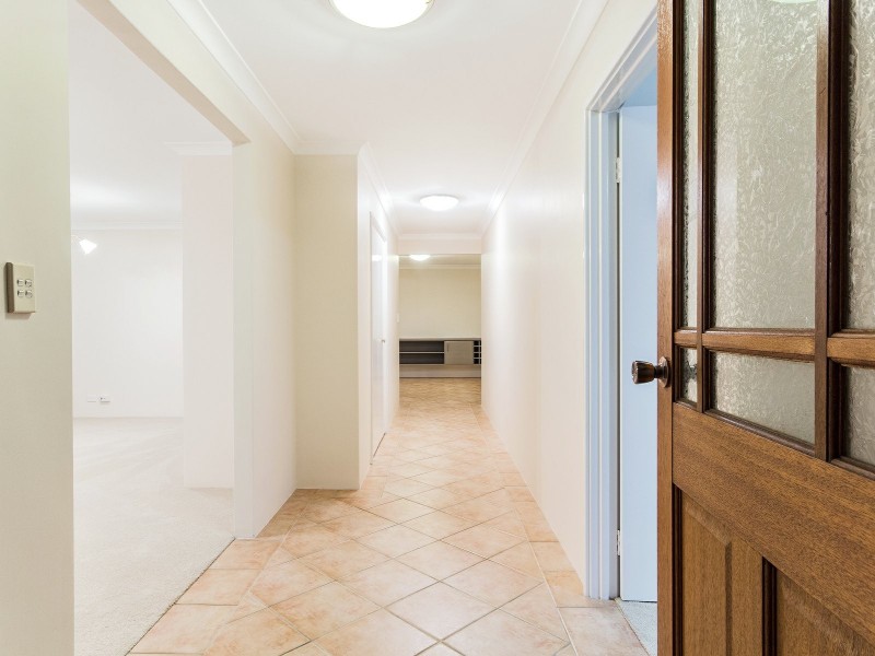 17 Belvoir Crescent, Orelia WA 6167