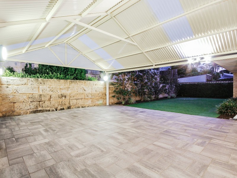 17 Belvoir Crescent, Orelia WA 6167